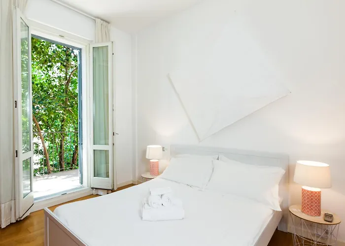 Easyhomes - Piola Bazzini Apartament Mediolan