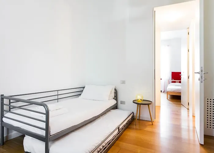 Easyhomes - Piola Bazzini Mediolan