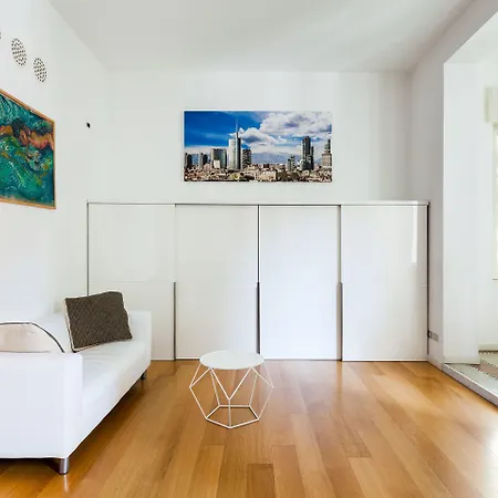 Easyhomes - Piola Bazzini * Milánó