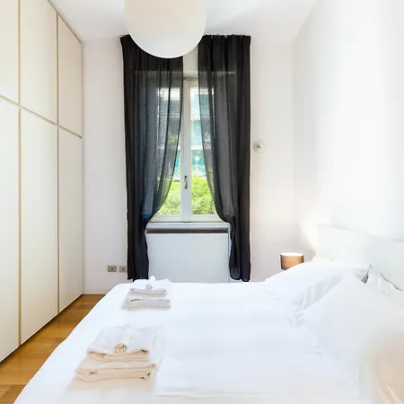 Apartment Easyhomes - Piola Bazzini Milan